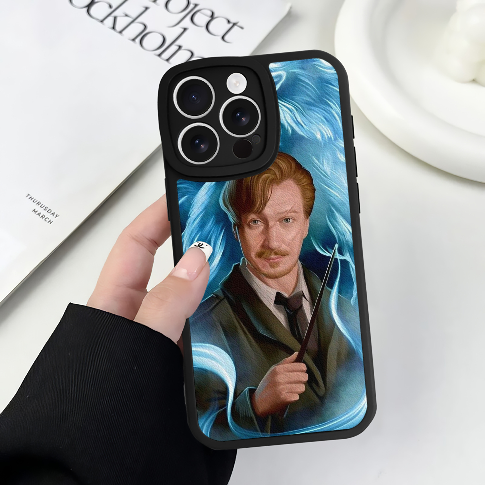 （画像用） Harry Potter ハリー・ポッターシリーズ 【iPhone 16シリーズ対応】シリコンスマホケース（レザー調） 材質：シリコン